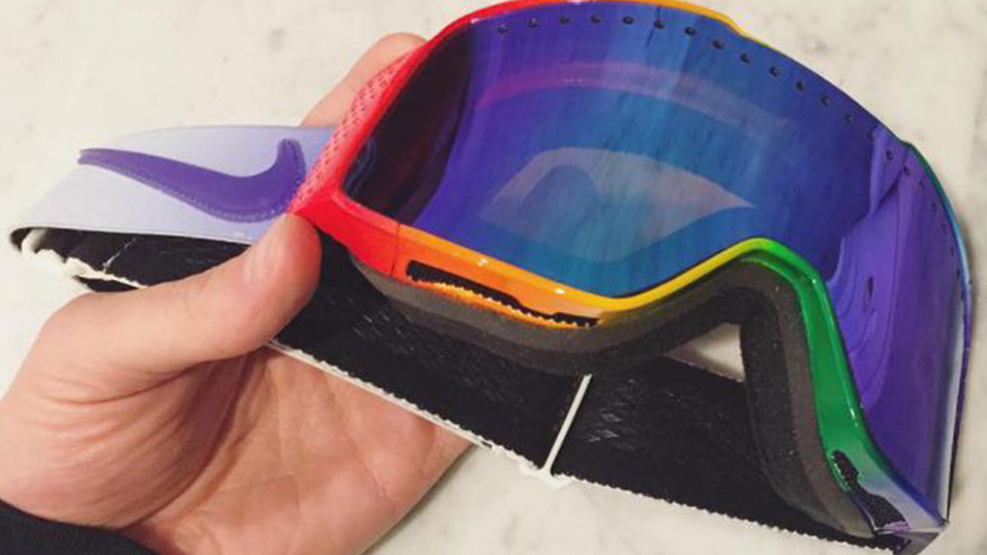 gus-kenworthy-nike-goggles